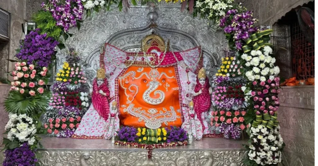 Khajrana Ganesh famous temple in indore